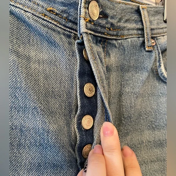 Free People- WE THE FREE- Distressed Blue Jeans - Picture 5 of 9